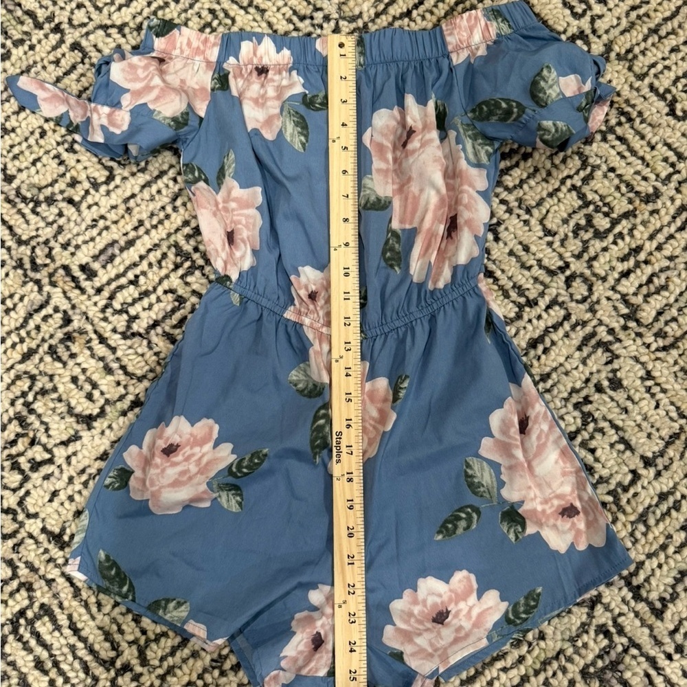 Floral Off-Shoulder Romper - Picture 2 of 3